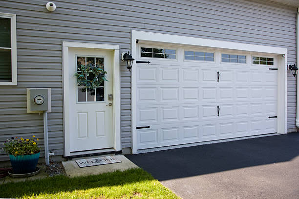 24/7 Emergency Garage Door Panel Replacement experts in Winnsboro, LA